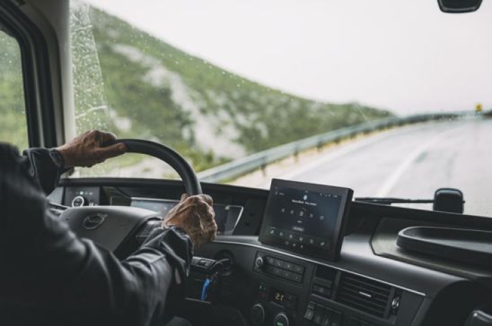 Persisten los bloqueos en las carreteras en Francia