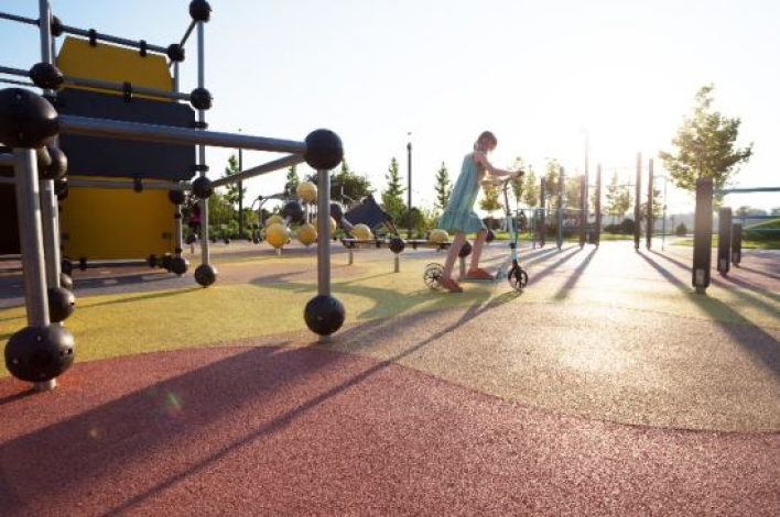 Signus desmiente riesgos en los parques infantiles por el caucho proveniente de neumáticos reciclados
