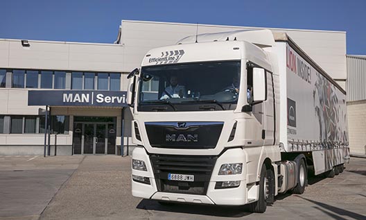 MAN TGX 18.500 4X2 BLS EfficientLine 3, con cabina XLX de MAN TransForma