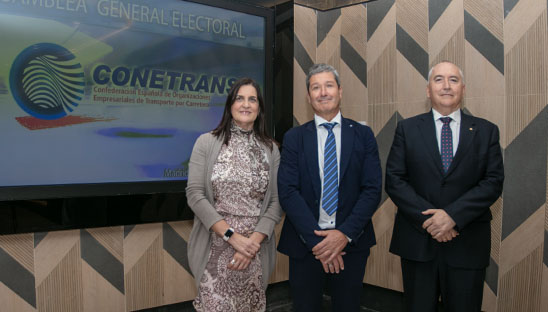 Javier Arnedo, nuevo presidente de CONETRANS y vicepresidentes CONETRANS Carlos Ramón Marín, presidente de Federación de Empresarios de Castilla-La Mancha (FETCAM) y de ATM Ciudad Real, y Sonia García, presidenta de Asociación Empresarial de Transportes de Bizkaia (ASETRABI) Javier Arnedo, nuevo presidente de CONETRANS y vicepresidentes CONETRANS Carlos Ramón Marín, presidente de Federación de Empresarios de Castilla-La Mancha (FETCAM) y de ATM Ciudad Real, y Sonia García, presidenta de Asociación Empresarial de Transportes de Bizkaia (ASETRABI)
