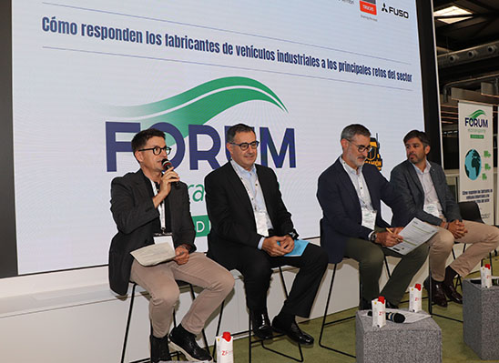 Mesa redonda entre sector, administración y cargadores