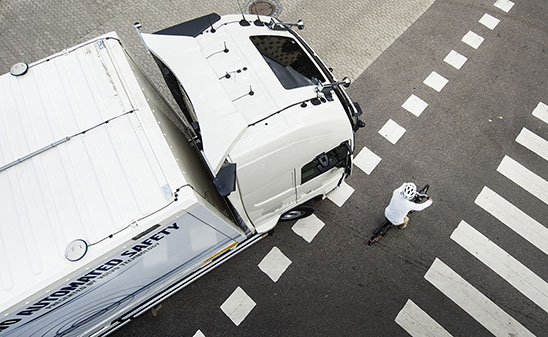 Nuevos sistemas de seguridad de Volvo Trucks para sus camiones