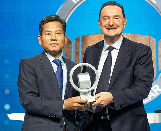 International van of the year para Kia kiapremio2