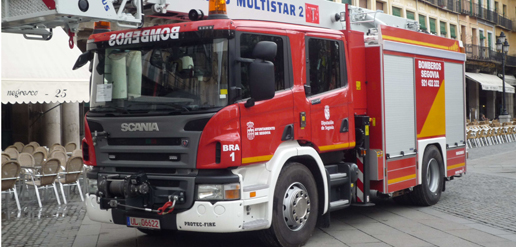 Los bomberos de Segovia reciben un camión de rescate Scania 