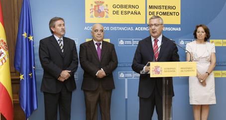 Francisco Espinosa toma posesión como director general de Transporte Terrestre