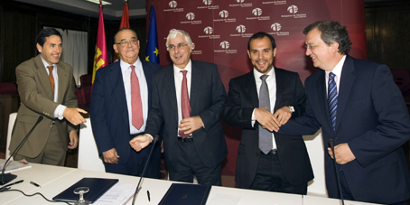 Firma del  protocolo de la construcción del nuevo centro de formación de CETM