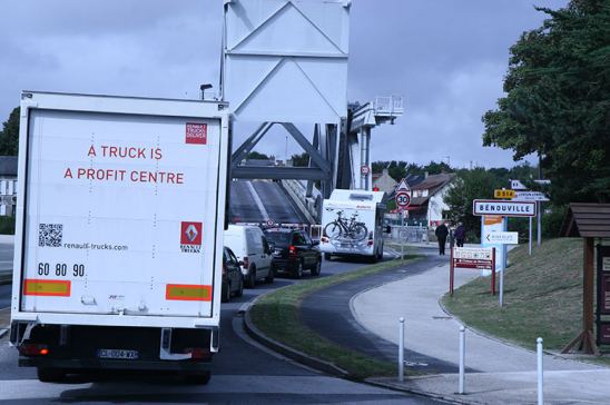 camiones en carretera francesa