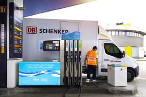 Acuerdo entre DB Schenker y Repsol