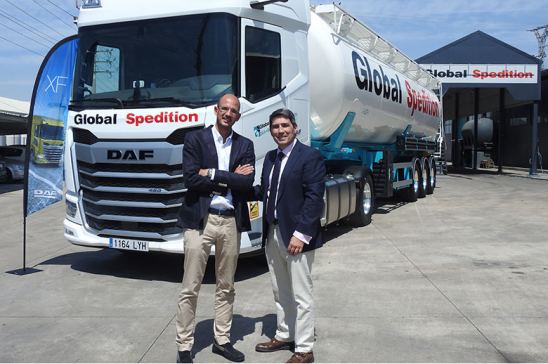 Entrega DAF a Global Spedition
