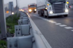 Camiones en autopista