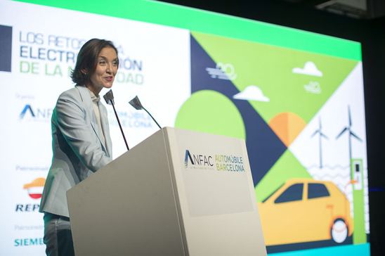 Reyes Maroto en la presentación de Anfac en Automobile Barcelona