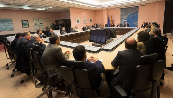 Reunión en el puerto de Santander