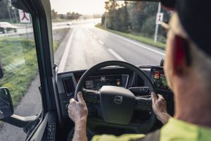 Conductor de camión de transporte internacional