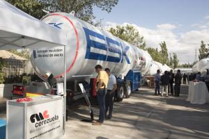 Transporte de mercancías peligrosas en camión