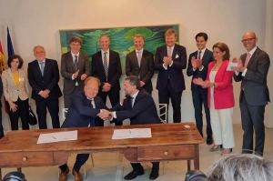 Firma del acuerdo sobre hidrógeno entre Bilbao y Amsterdam