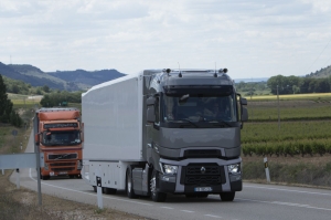 Camiones en carretera 