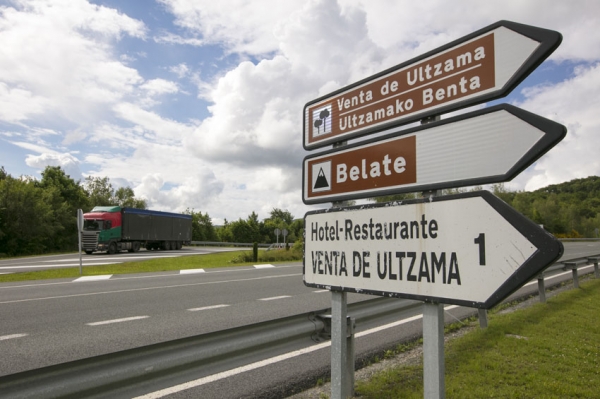 Carretera N-121-A a su paso por Belate