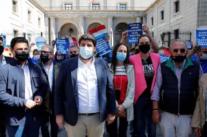 El presidente de la Región de Murcia, Fernando López Miras, en la manifestación