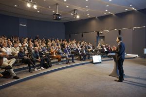 Por la electrificación del transporte