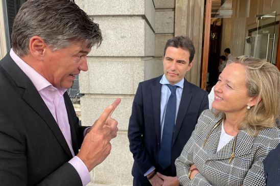 Antoni Cañete y Nadia Calviño, en el Congreso