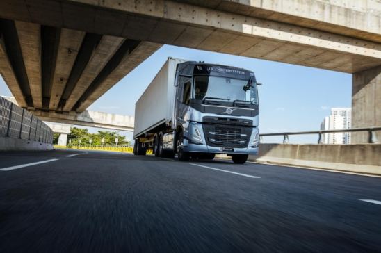 Plataforma de motor Volvo Trucks más eficiente y multienergía