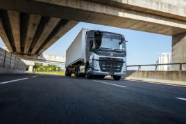 Plataforma de motor Volvo Trucks más eficiente y multienergía