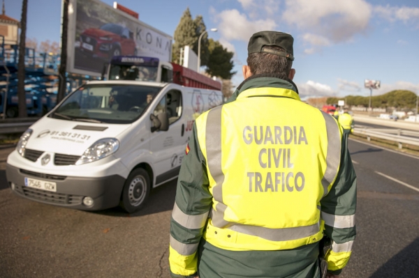 Campaña de vigilancia a furgonetas en verano de la DGT