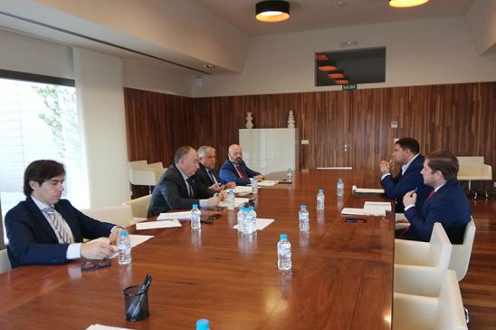 Reunión entre el consejero de Fomento de Castilla-La Mancha y Fetcam