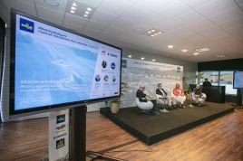 El RACE analiza los retos del transporte por carretera