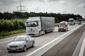 Camión en autopista europea