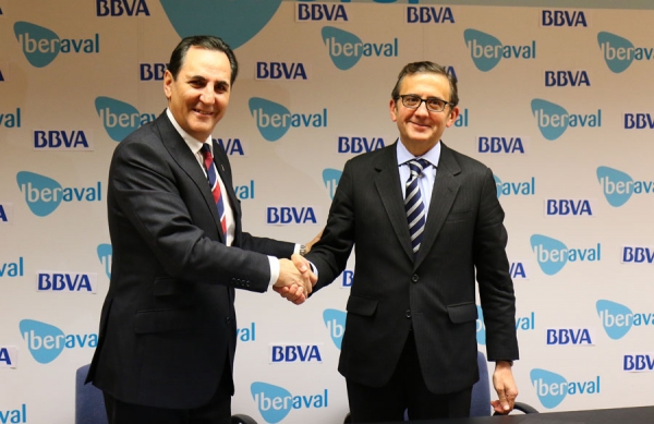 Firma del acuerdo entre Iberaval y BBVA