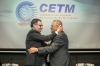 Ovidio de la Roza felicita a Carmelo González