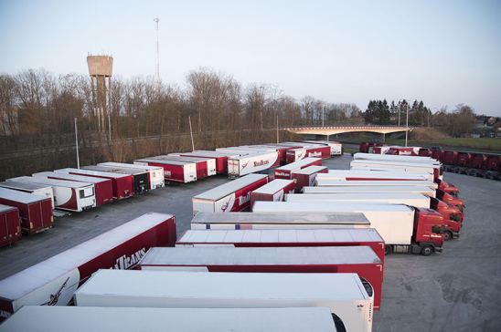 Retención de camiones en un área de servicio