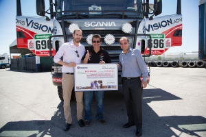 Scania hace entrega del donativo