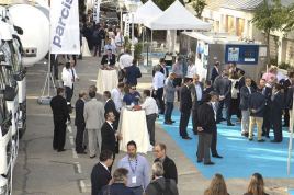 Zona de expositores del Congreso Transporte en Cisternas