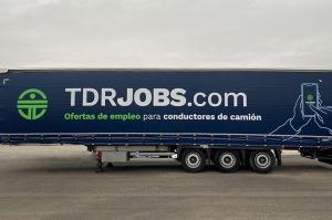 Semirremolque con anuncio de TDRJOBS