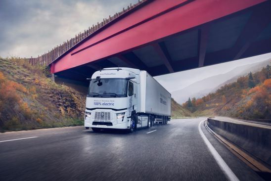 La larga distancia ahora compatible con las tractoras eléctricas Renault Trucks