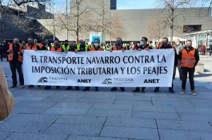 Manifestación en apoyo al transporte navarro