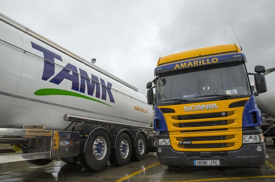 Cisternas Amarillo, flota de transporte de líquidos, silos y pulverulentos