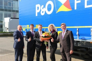 P &amp; O Ferrymasters en la planta de Schmitz Cargobull