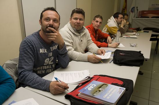 Alumnos asistiendo a cursos CAP Mercancías