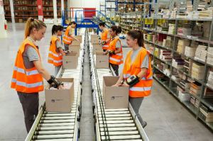 Trabajadoras del sector logístico
