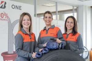 Mujeres trabajadoras en Bridgestone