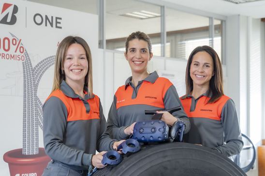 Mujeres trabajadoras en Bridgestone