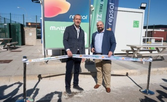 Repsol y mowiz inauguran un aparcamiento seguro para camiones en Zaragoza