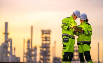 La crisis de Ormuz eleva los costes energéticos de la industria española en 7.400 millones de euros