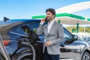 bp lanza Fuel & Charge, solución de repostaje y carga eléctrica para flotas