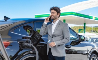 bp lanza Fuel & Charge, solución de repostaje y carga eléctrica para flotas