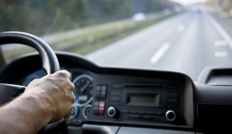 Girona firma el convenio colectivo para el transporte de mercancías por carretera
