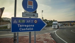 Transcalit y sindicatos firman el convenio colectivo del transporte de mercancías por carretera de Barcelona